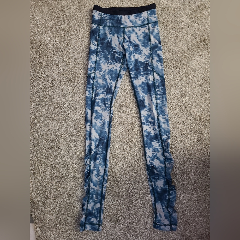 Lululemon leggings size 2